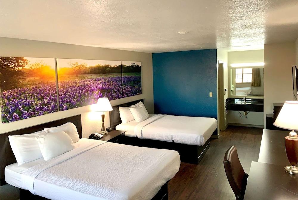 Days Inn & Suites By Wyndham - Canton First Monday Trade Days Dış mekan fotoğraf
