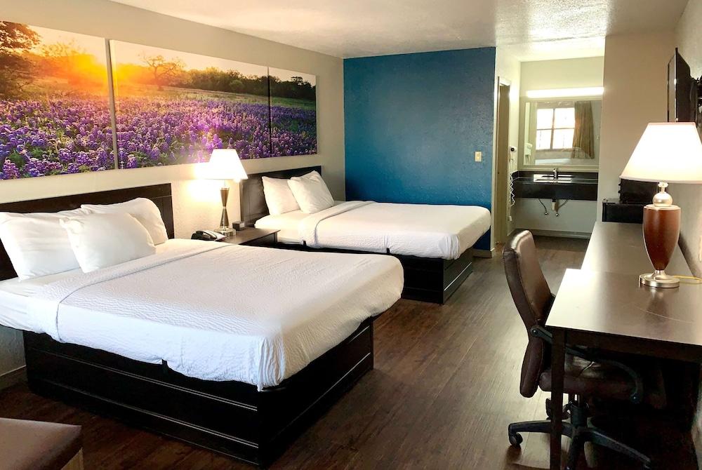 Days Inn & Suites By Wyndham - Canton First Monday Trade Days Dış mekan fotoğraf